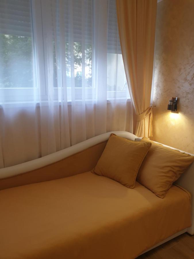 Appartamento Elena Lux Belgrado Esterno foto