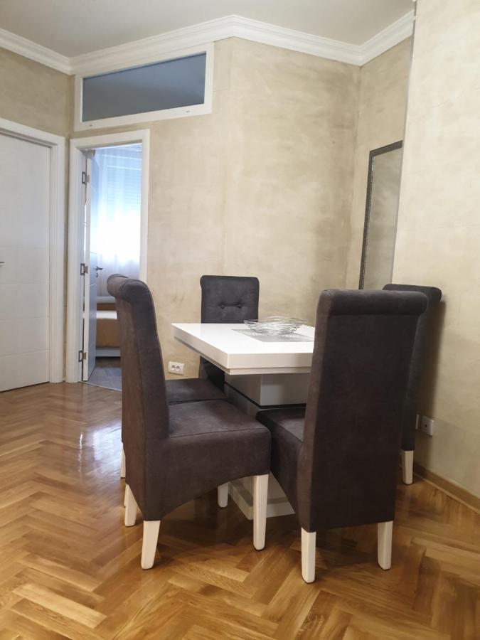 Appartamento Elena Lux Belgrado Esterno foto