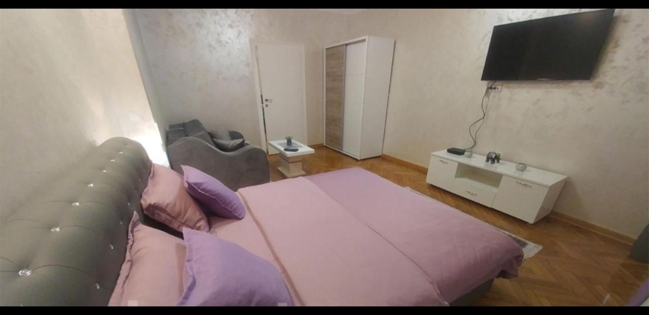 Appartamento Elena Lux Belgrado Esterno foto